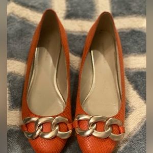 Banana Republic orange flats with gold buckle 6